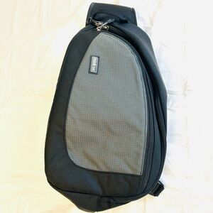 NWOT Think Tank TurnStyle 20 Sling Bag
